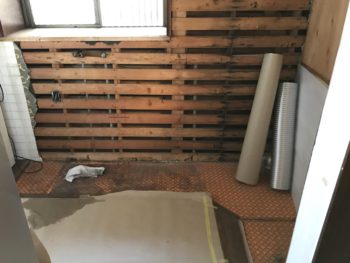 静岡県田方郡函南町／キッチンリフォーム　E様邸／キッチン経年劣化／２日目【準備工事】