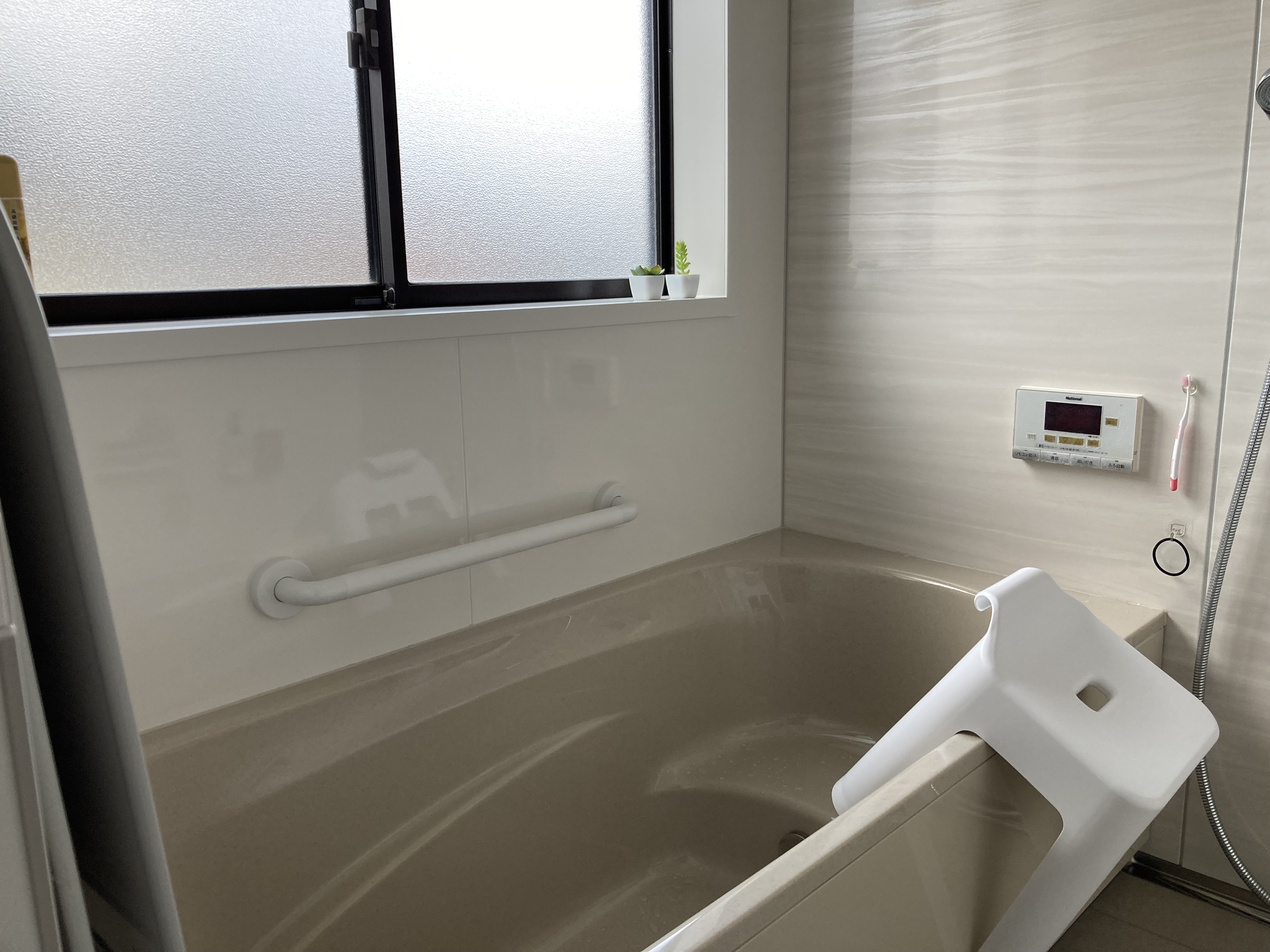 静岡県伊豆の国市田京／浴室・洗面所リフォームY様邸／【ユニットバス交換・洗面台交換】お風呂の交換リフォームをご依頼いただきました。