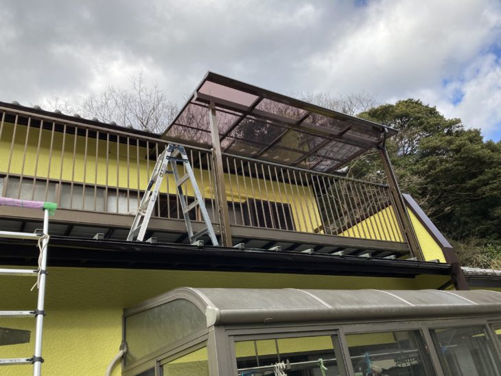沼津市三津内浦/ベランダ樹脂床交換・テラス屋根設置工事H様邸/【樹脂床交換・補強・ベランダ屋根・テラス屋根 】