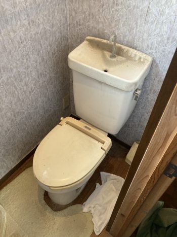 静岡県伊豆の国市原木／トイレ交換工事M様邸／【トイレリフォーム】TOTOトイレQR・東芝温水洗浄便座