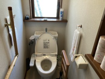 静岡県伊豆の国市四日町／トイレ交換工事／トイレリフォーム・内装リフォーム・TOTOピュアレストQR・ウォシュレット