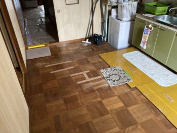 静岡県三島市安久／キッチン、フローリング改修工事／キッチンリフォーム・内装リフォーム・タカラスタンダード