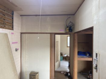 静岡県裾野市／中古住宅改修工事Ｓ様邸／雨漏り・給排水移設・コンクリート打設・内装リフォーム・キッチンリフォーム