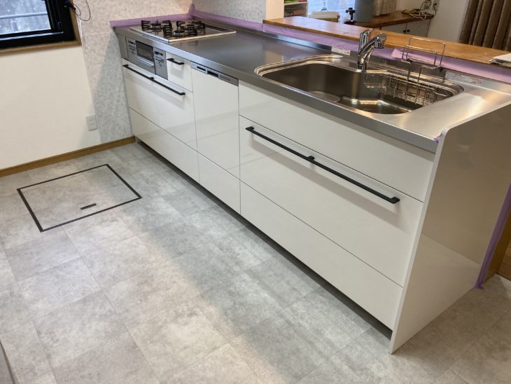 静岡県三島市／キッチン改修工事Ｋ様邸／キッチンリフォーム・キッチン交換・クリナップステディア・アクセントクロス・こどもみらい住宅支援事業