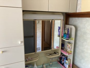 静岡県伊豆市市山／脱衣場改修工事／洗面所リフォーム・ 洗面化粧台・TOTO・Ｖシリーズ・クッションフロア張り替え