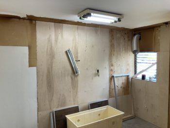 静岡県伊豆の国市南江間／キッチン改修工事・リビングフローリング改修工事／キッチンリフォーム・タカラスタンダードエーデル・内装リフォーム・NODAＪクラレス