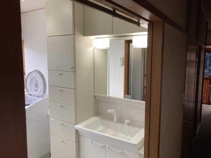 静岡県伊豆市市山／脱衣場改修工事／洗面所リフォーム・ 洗面化粧台・TOTO・Ｖシリーズ・クッションフロア張り替え