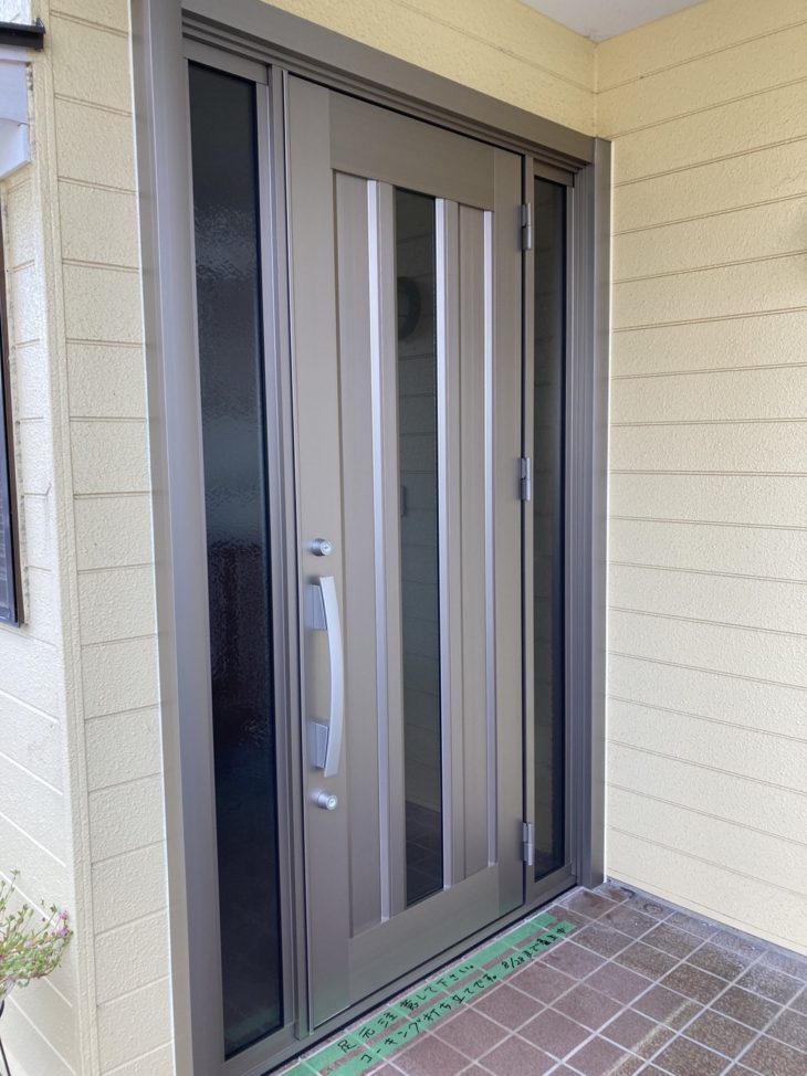 静岡県函南町上沢／玄関ドア改修工事Ｋ様邸／建具交換・カバー工法・玄関ハンドル交換