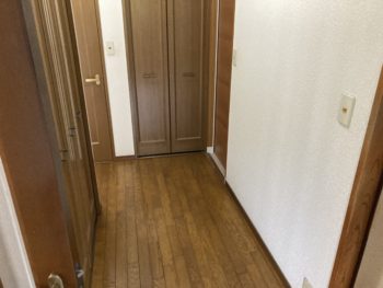 静岡県伊豆の国市南江間／キッチン改修工事・リビング内装工事／キッチンリフォーム・LIXILリクシルシエラ・内装リフォーム・フローリング張り替え・NODA　ウォークフィット6 