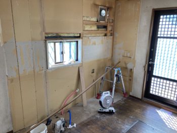 静岡県伊豆の国市南江間／キッチン改修工事・リビング内装工事／キッチンリフォーム・LIXILリクシルシエラ・内装リフォーム・フローリング張り替え・NODA　ウォークフィット6 