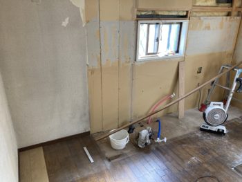 静岡県伊豆の国市南江間／キッチン改修工事・リビング内装工事／キッチンリフォーム・LIXILリクシルシエラ・内装リフォーム・フローリング張り替え・NODA　ウォークフィット6 