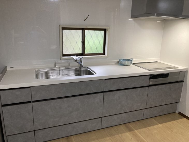 静岡県伊豆の国市南江間／キッチン改修工事・リビング内装工事／キッチンリフォーム・LIXILリクシルシエラ・内装リフォーム・フローリング張り替え・NODA　ウォークフィット6 