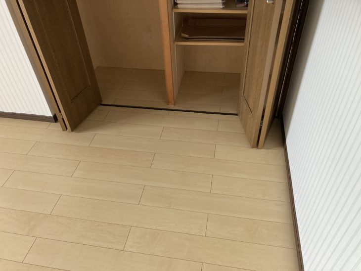 静岡県三島市加茂川町／洋室改修工事／内装リフォーム・フローリング張り替え・壁紙張り替え・NODAウォークフィット45