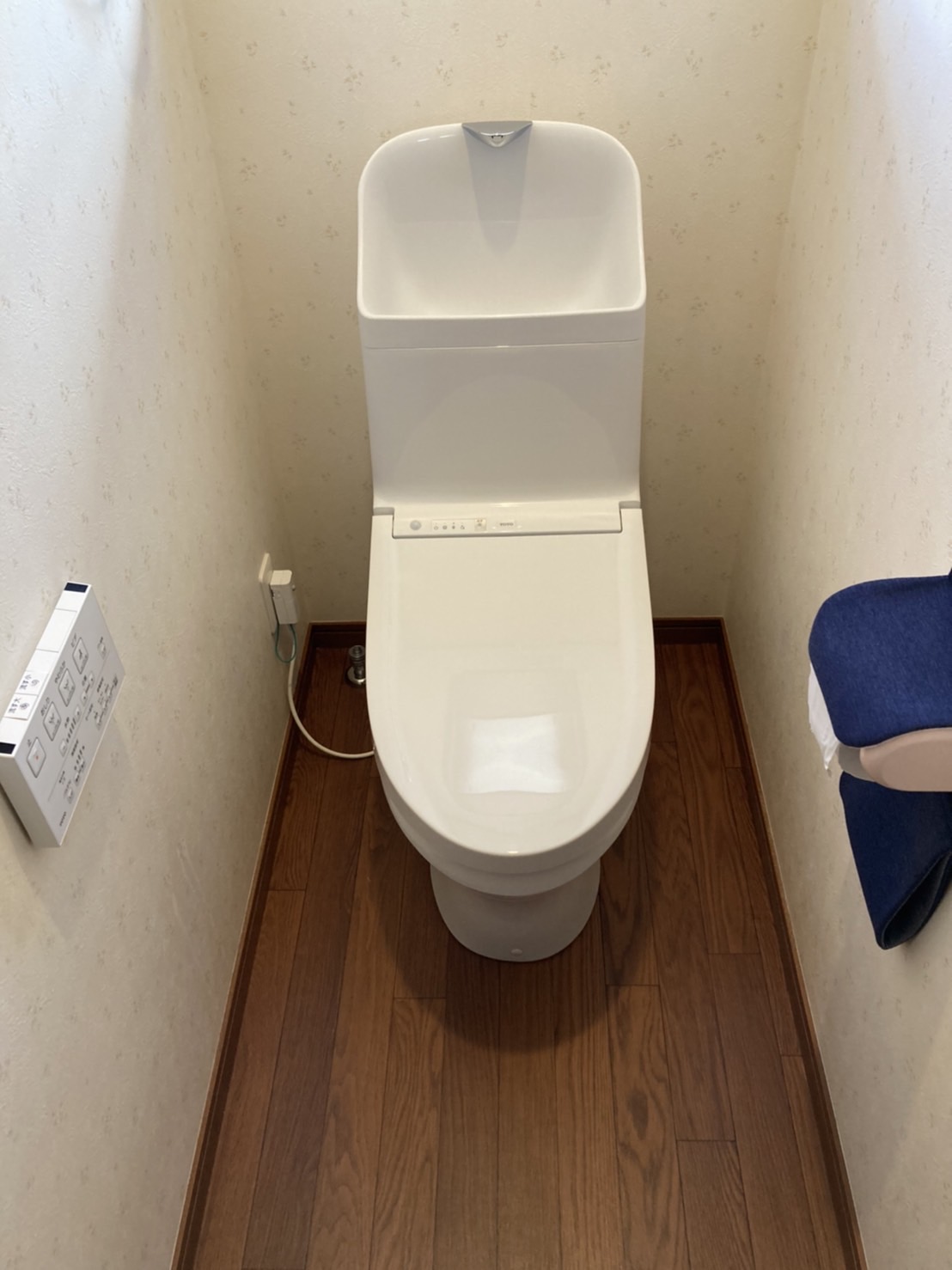 静岡県／トイレ交換工事／トイレリフォーム・ウォシュレット・クロス張り替え