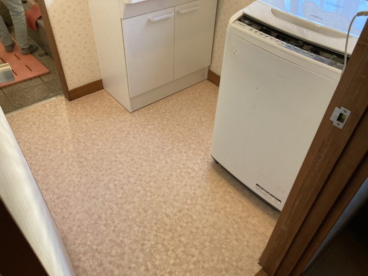 静岡県函南町上沢／脱衣場改修工事Ｔ様邸／洗面化粧台交換・TOTOVシリーズ