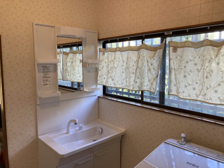 静岡県函南町上沢／脱衣場改修工事Ｔ様邸／洗面化粧台交換・TOTOVシリーズ