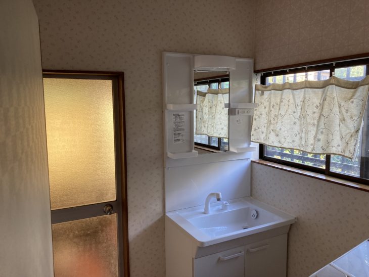 静岡県函南町上沢／脱衣場改修工事Ｔ様邸／洗面化粧台交換・TOTOVシリーズ