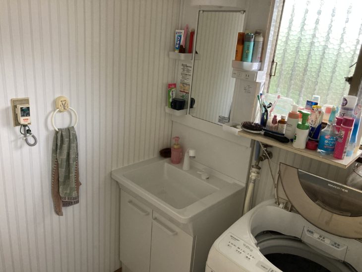 静岡県伊豆の国市北江間／洗面化粧台交換、脱衣場内装工事／洗面所リフォーム・TOTOVシリーズ