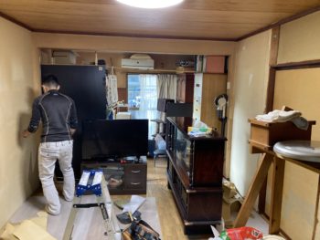 静岡県伊豆の国市北江間／リビング、廊下内装工事／内装リフォーム・壁紙張り替え