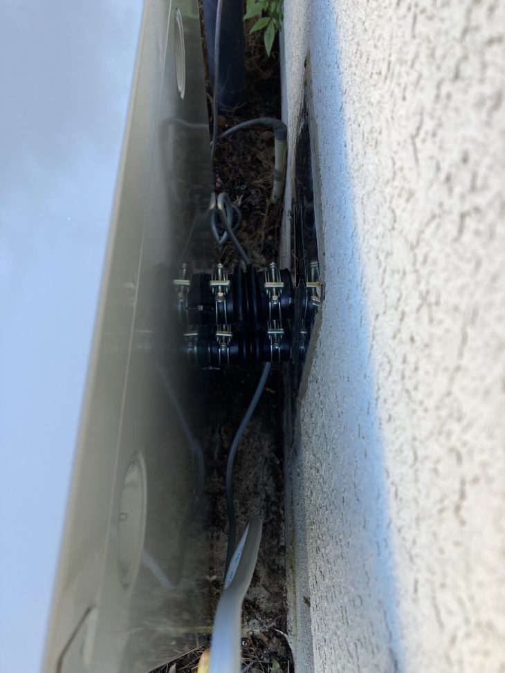 静岡県三島市東大場／据え置き隣接型ガス給湯器交換工事