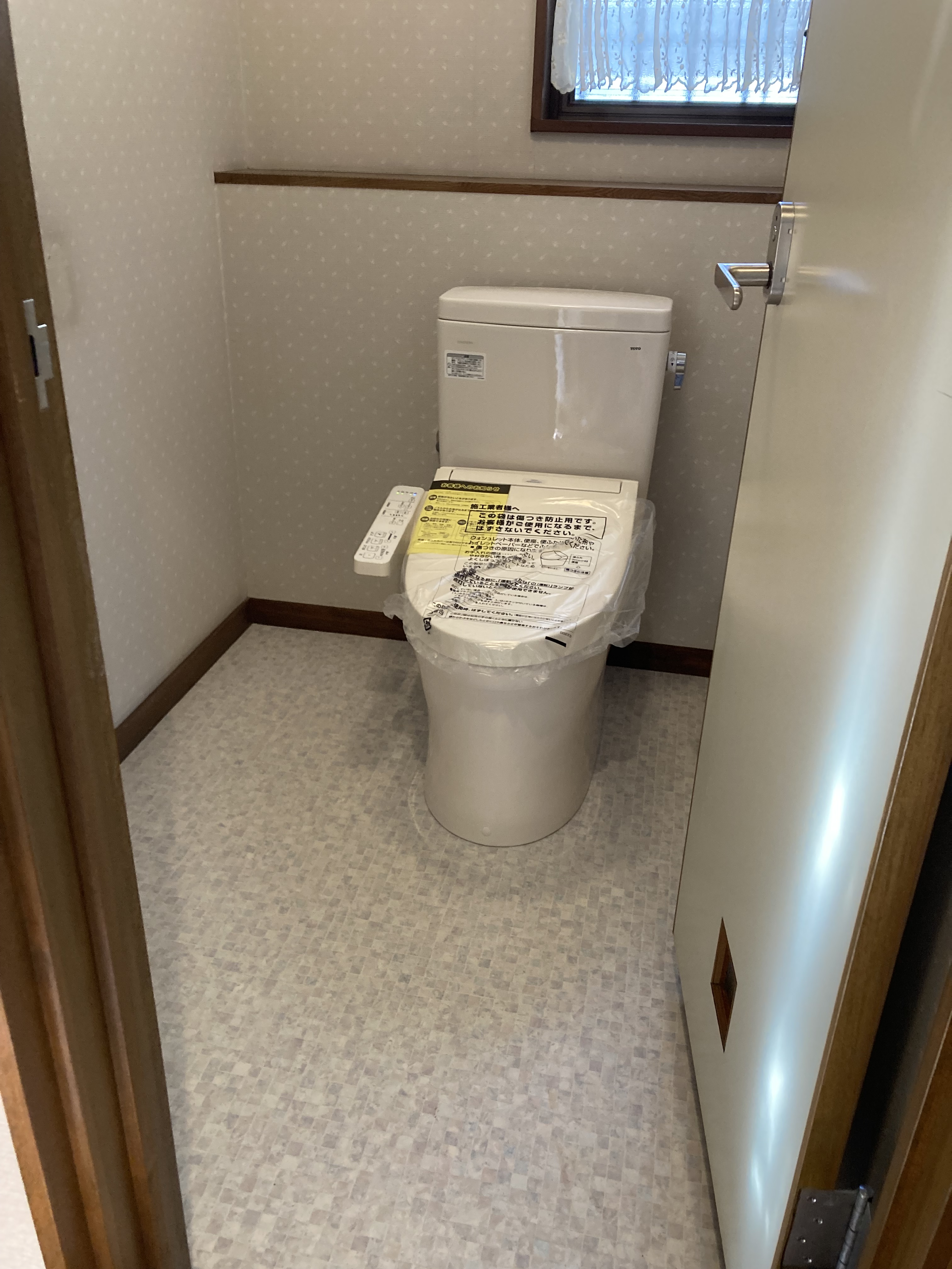 トイレ改修工事／TOTO ピュアレストQR・ウォシュレット／静岡県三島市大場