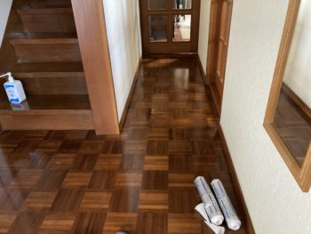 床がフカフカしてきたため廊下フローリング重ね張り工事／静岡県函南町上沢 