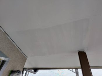 外壁塗装・付帯部塗装工事（軒天、雨戸・戸袋、雨樋）／静岡県三島市富士見台H様邸