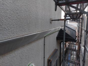 外壁塗装・付帯部塗装工事（軒天、雨戸・戸袋、雨樋）／静岡県三島市富士見台H様邸