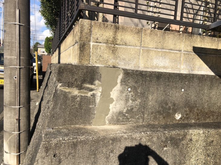 コンクリート塀のひび割れ補修／三島市富士見台H様邸