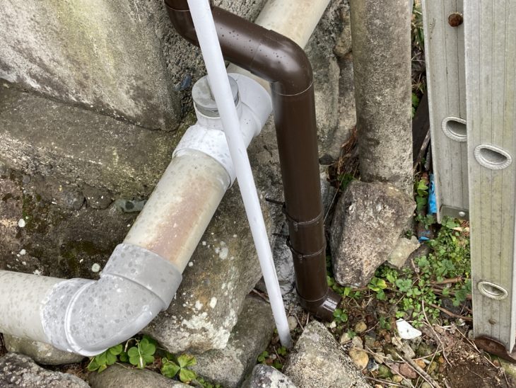 強風で外れてしまった雨樋修理|静岡県伊豆市K様邸