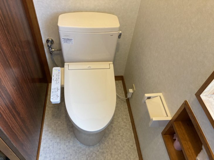 離れトイレ改修工事・TOTOピュアレストQR／静岡県伊豆市本柿木