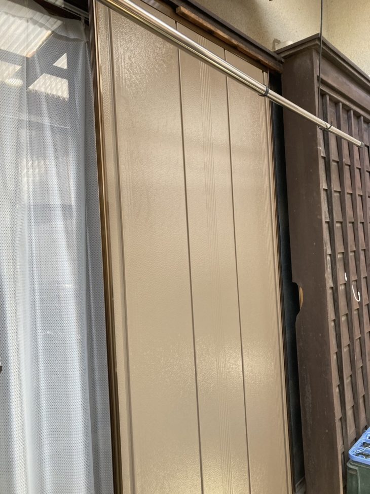 雨戸取り替え工事　LIXIL：取り換え用雨戸（断熱タイプ）／静岡県伊豆の国市原木