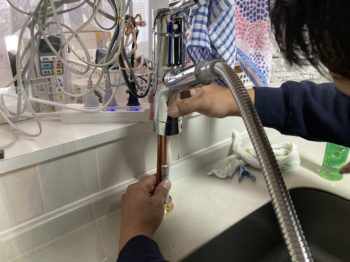 水栓交換工事（キッチン・シャワー）／静岡県三島市東本町