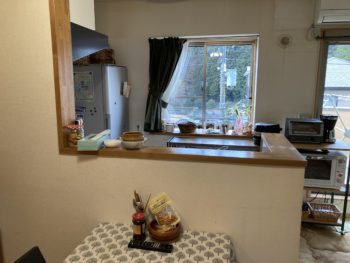 料理しながら窓の外が見える対面キッチンリフォーム