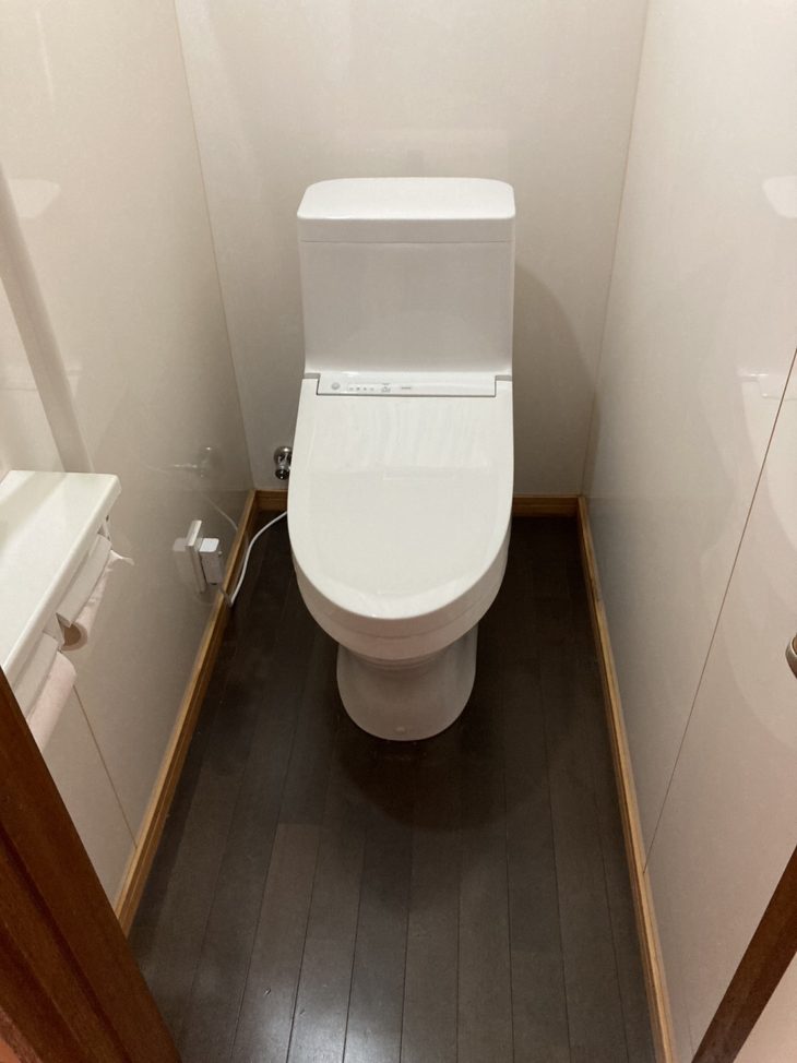TOTO一体型トイレZR1交換工事