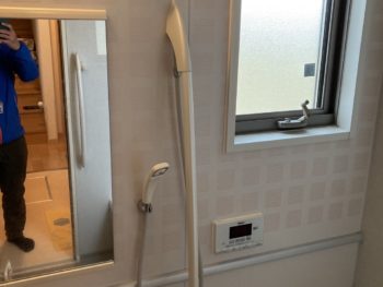 17年使用したエコキュートの交換工事と一緒に古くなった浴室・洗面所もリフォーム