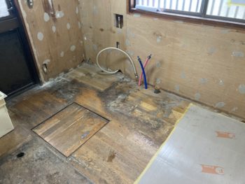 コンロとシンクが別で使い勝手が悪いキッチンをリフォーム|静岡県伊豆の国市O様邸