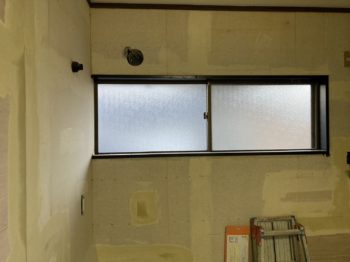 使っていない2階洋間を里帰りの居住スペースにリフォーム｜静岡県