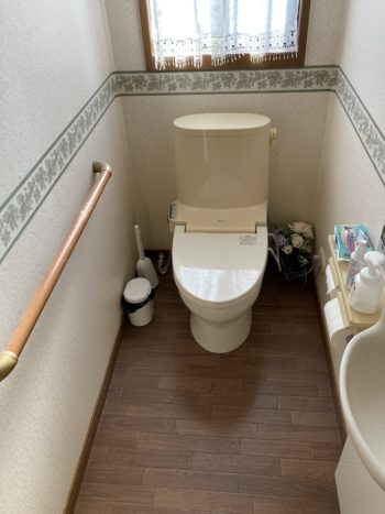 1階2階のトイレを一日で交換リフォーム