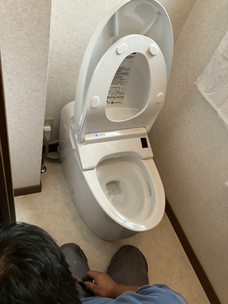 人気のタンクレストイレTOTO「ネオレスト」にリフォーム