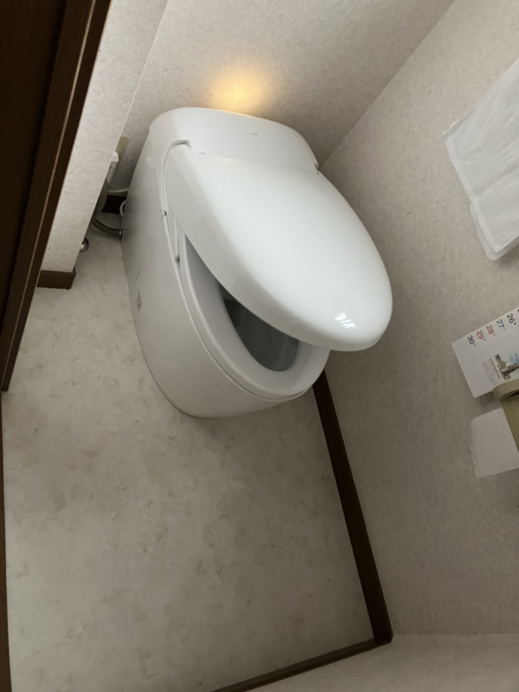 人気のタンクレストイレTOTO「ネオレスト」にリフォーム