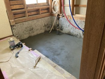 冬場でも温かく入浴できる断熱浴槽LIXILリデアにリフォーム