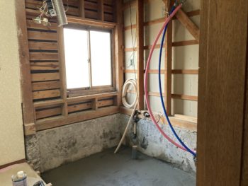 冬場でも温かく入浴できる断熱浴槽LIXILリデアにリフォーム