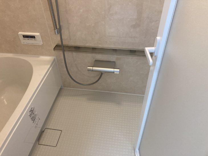 冬場でも温かく入浴できる断熱浴槽LIXILリデアにリフォーム