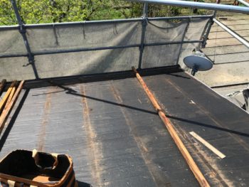 風が強い日に屋根がバタバタする！屋根葺き替え工事