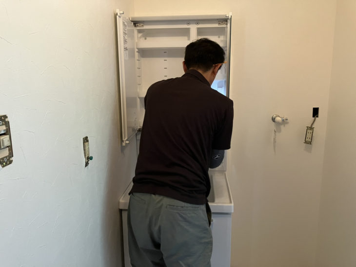 3つの不満を解消！洗面化粧台、壁、床交換工事