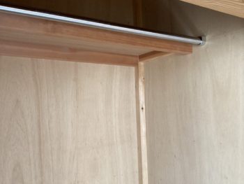 和風の押し入れを洋服を掛けられる空間にリフォーム