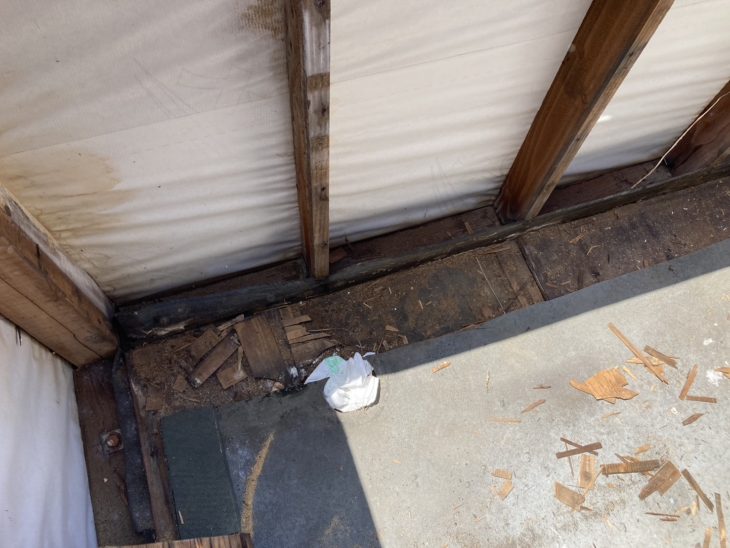 ベランダ内側がプクっと浮いている！ベランダ防水補修工事