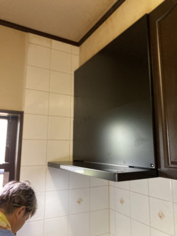 ガスコンロの火が「ボッ！！」と点火するので危ないためノーリツの最新機種に交換