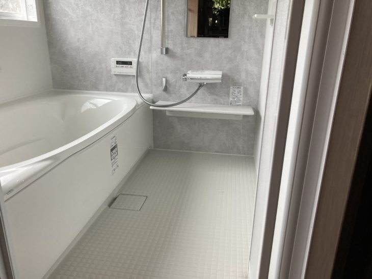 寒い！掃除が大変！タイルのお風呂をユニットバスへリフォーム｜函南町